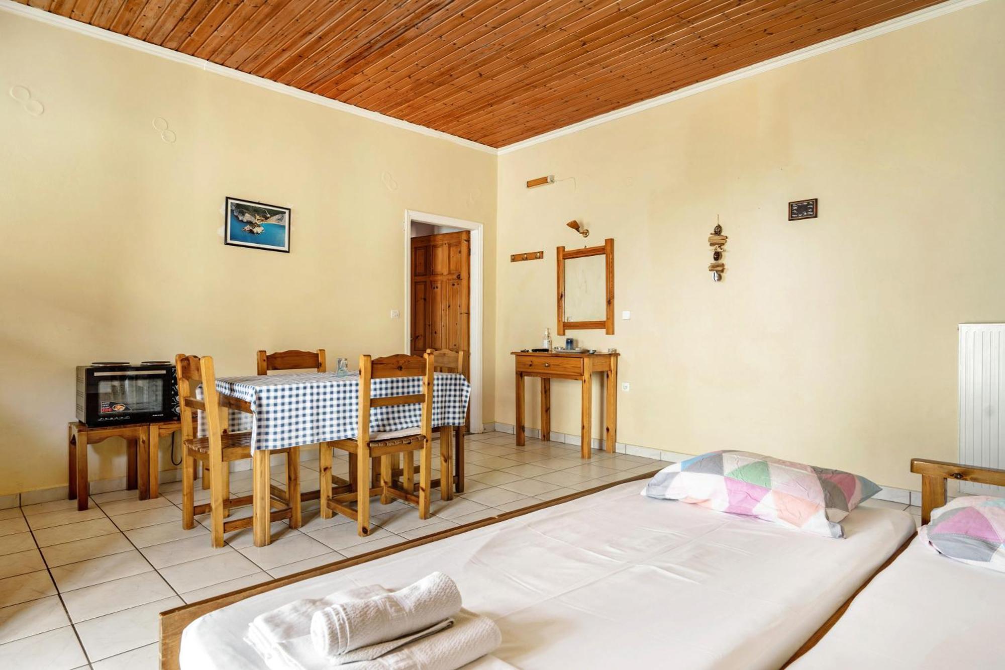 Lefkothea Apartment 2 Frinion ภายนอก รูปภาพ